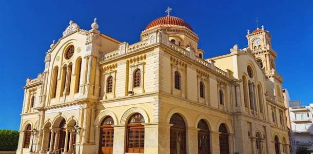 Saint Minas Katedrali’ni gezin