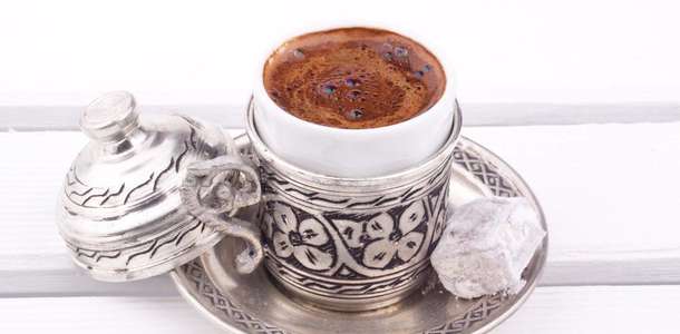 Damla Sakızlı Türk Kahvesi