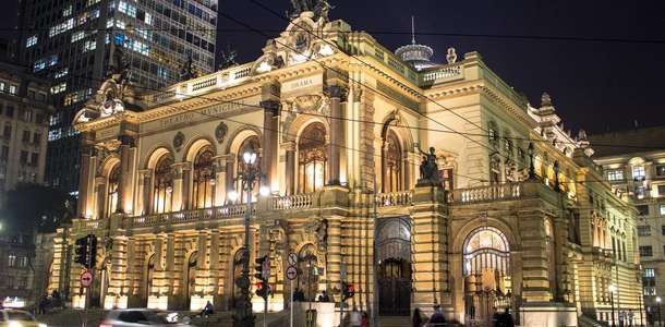 Sao Paulo Şehir Tiyatrosu’nda Modern Sanat Haftası etkinliğine katılın 