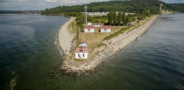 Discovery Park’ın gizemli yollarında araba sürün