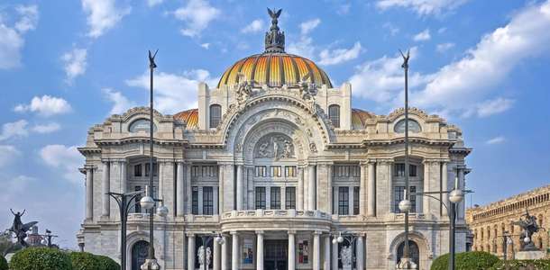 Palacio des Bellas Artes’i gezin