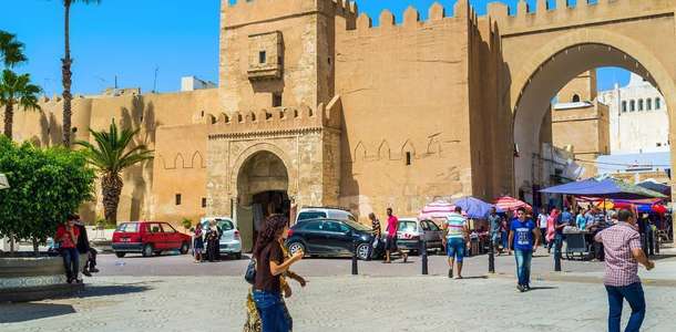 Sokaklarında yürüyün