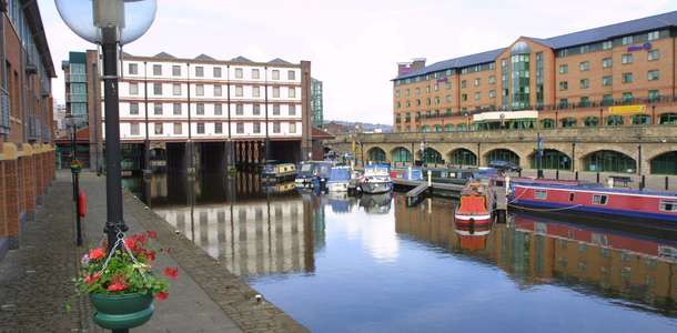 Victoria Quays boyunca yürüyün