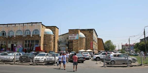 Shymkent sokaklarını keşfedin