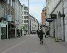 Şehrin sokaklarında kaybolun