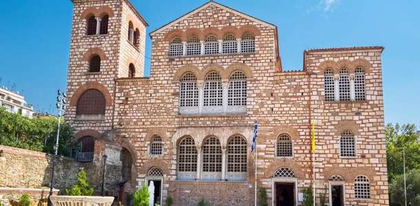 St. Dimitrios Kilisesi'nde tarihe tanıklık edin