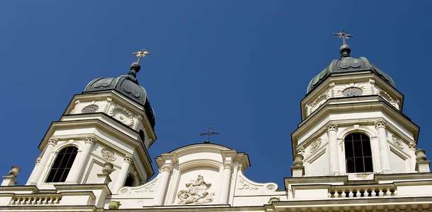 St. Paraschiva Metropolitan Katedrali’nde zamanda yolculuğa çıkın