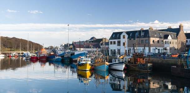 Stornoway Limanı'nda gün batımını izleyin