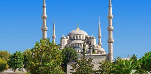 Sultan Ahmet Camii'nin minarelerine yakından bakın