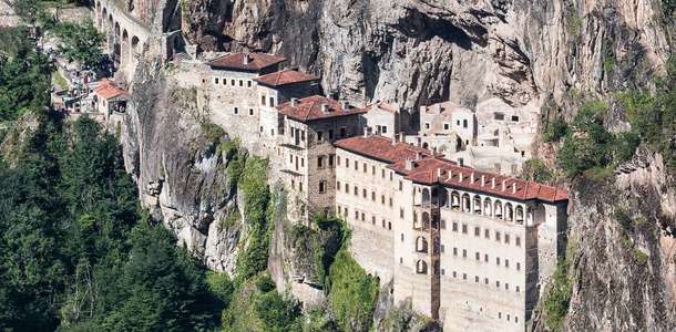 Sümela Manastırı'nı görün