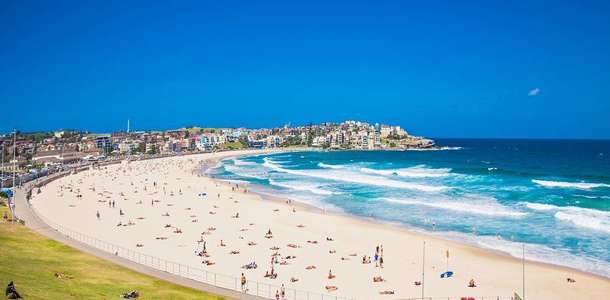 Bondi Plajı’nda denize gir 