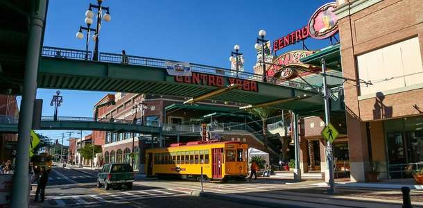 Ybor City’de dolu dolu vakit geçirin