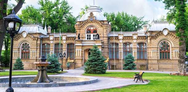 Prens Romanov Sarayı'nı ziyaret edin
