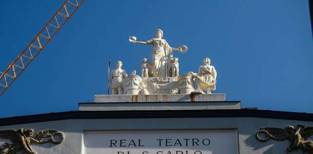 Teatro San Carlo’da sergilenen gösterileri izleyin 
