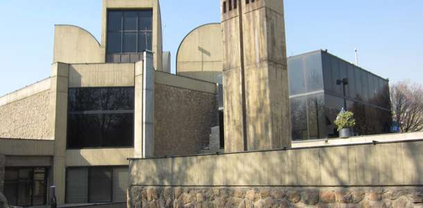 Tahran Çağdaş Sanatlar Müzesi’ndeki eserleri inceleyin