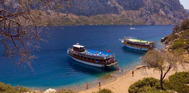 Tekne turlarıyla Altınoluk sahillerini gezin  