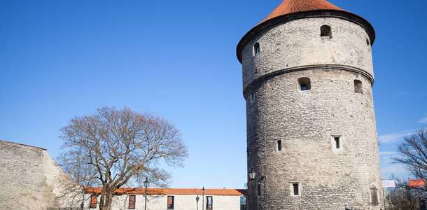 Tallinn’e bir de Toompea Tepesi’nden bakın  