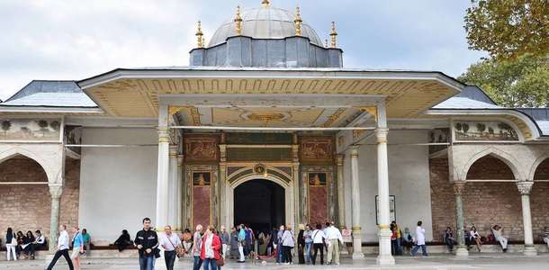 Topkapı Sarayı'nda geçmişin izlerinin peşinden gidin