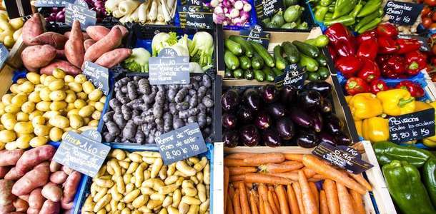 Alışveriş merkezleri ve şehir pazarlarına uğrayın