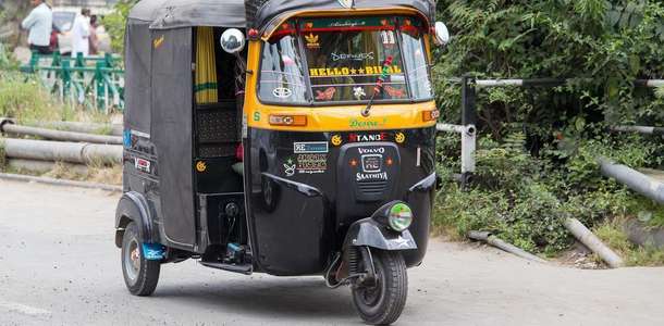 Tuktuk ile gezin  