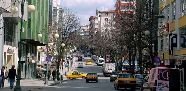 Tunalı Hilmi'de kahve için