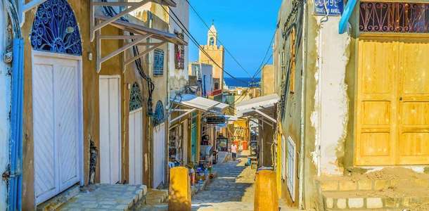 Medina’nın dar sokaklarında kaybolun  