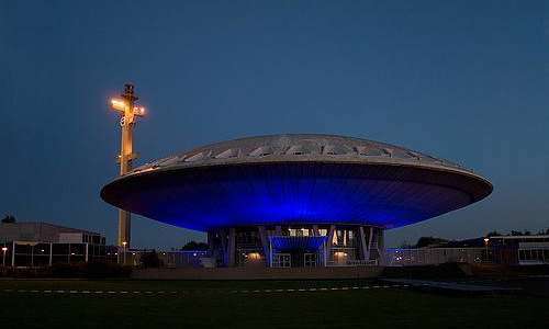 Evoluon Binası
