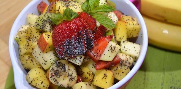 Ballı Meyve Salatası