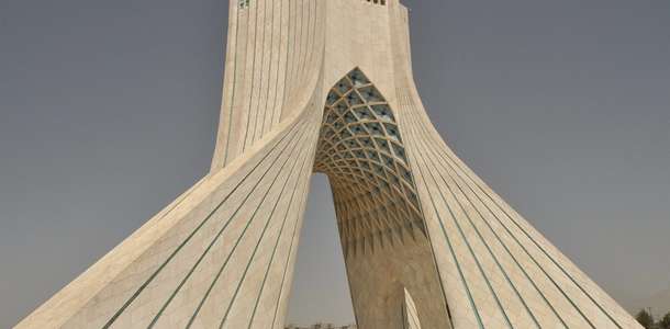 Azadi Kulesi