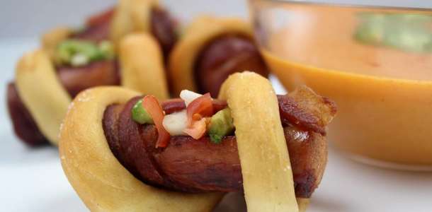 Pretzels hot dog