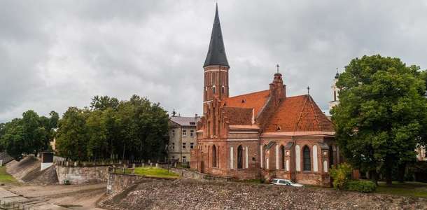 Vytautas Büyük Kilisesi ve St. Peter & Paul Katedrali’ni görmeye gidin