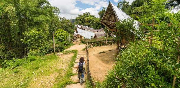 Kasabanın dokusunu yürüyerek keşfedin