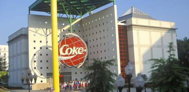 World of Coca Cola’da şaşırın 