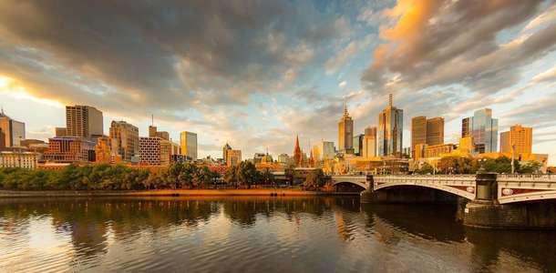 Yarra Nehri’nin kenarında yürüyüş yapın 