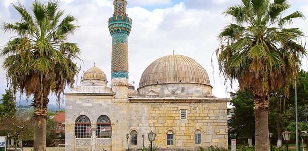 Yeşil Camii ve Yeşil Türbe'yi ziyaret edin