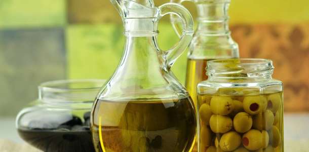 Zeytin ve zeytinyağı almayı unutmayın