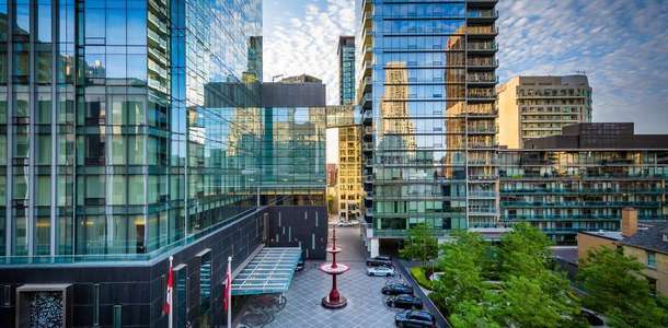 Yorkville ve çevresinde turla 