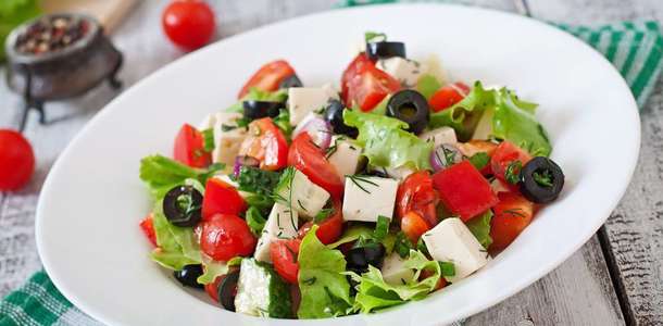 Yunan Salatası
