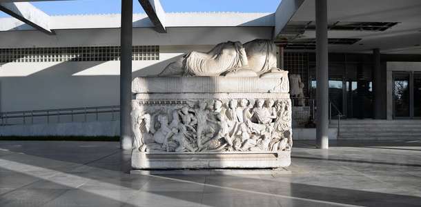 Sanat müzelerini gezin