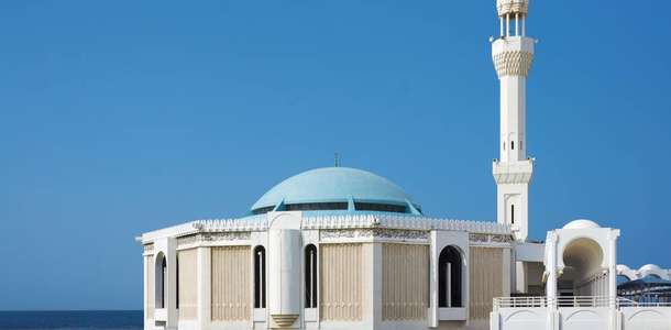 Yüzen Cami’ye gidin