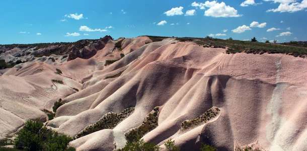 Zemi Vadisi’nde yürüyün ve eski kiliseleri görün  
