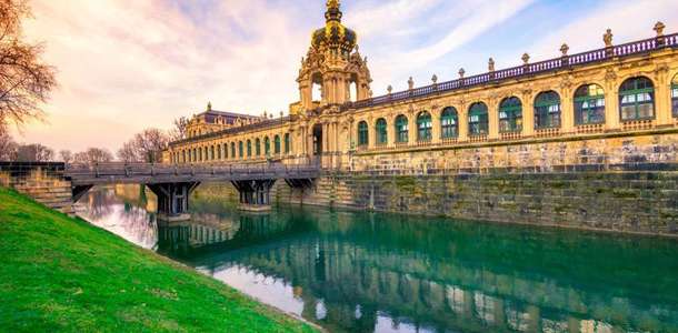 Zwinger'de bir tur atın